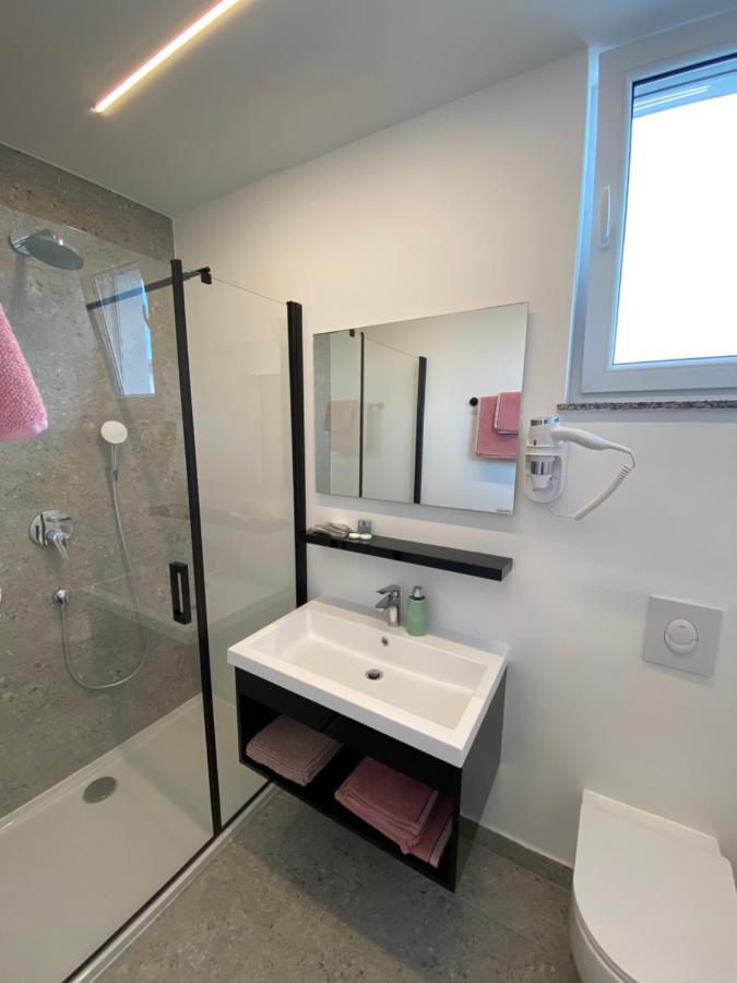 Apartmani Kumenat Biograd Na Moru Exteriör bild