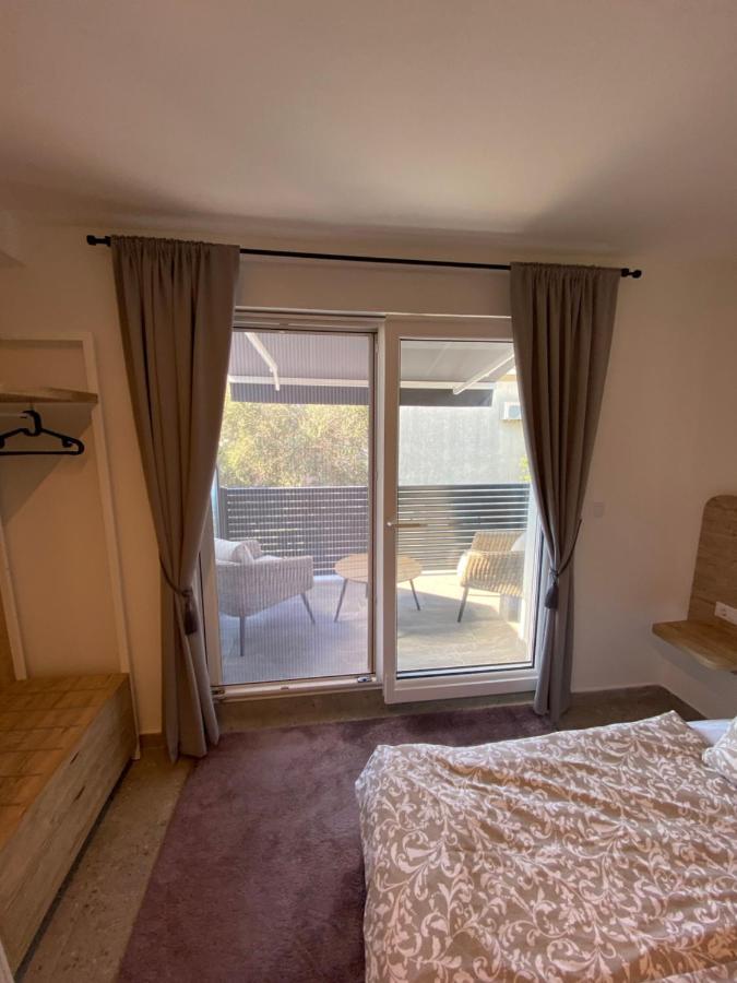 Apartmani Kumenat Biograd Na Moru Exteriör bild