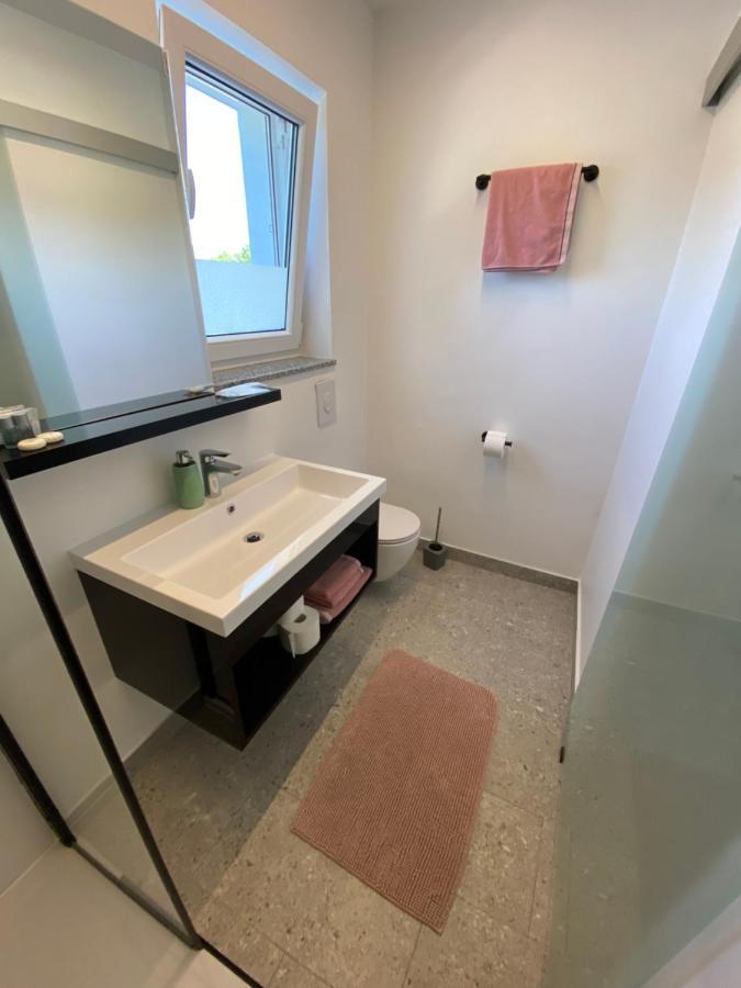 Apartmani Kumenat Biograd Na Moru Exteriör bild