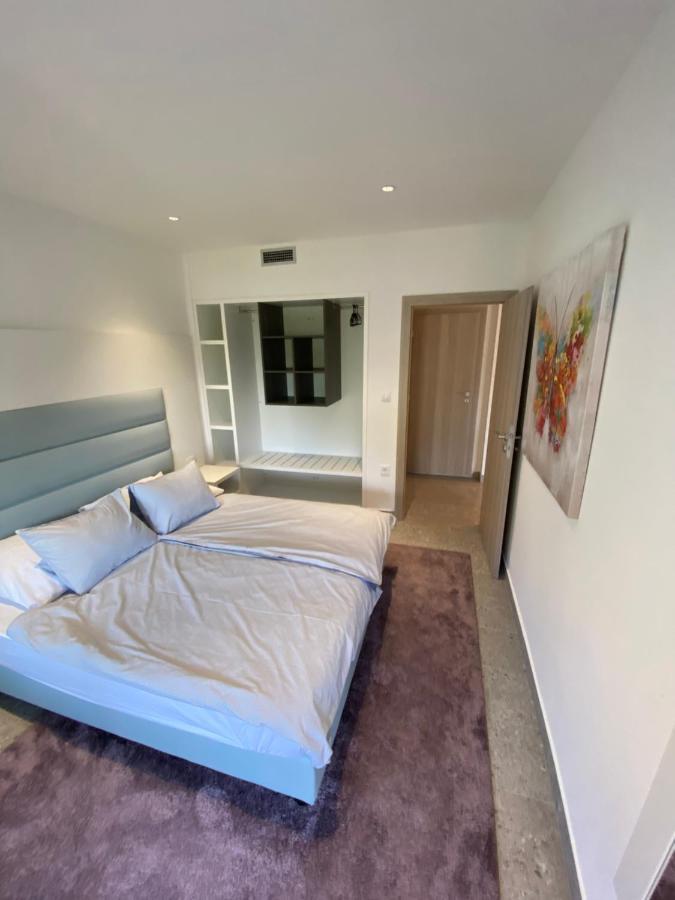 Apartmani Kumenat Biograd Na Moru Exteriör bild