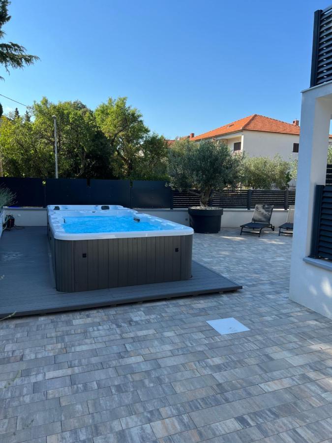 Apartmani Kumenat Biograd Na Moru Exteriör bild